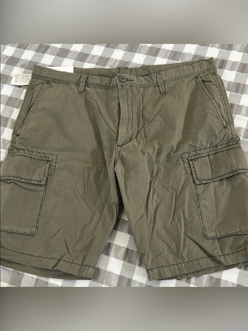 Uniqlo Olive Green Cargo Shorts
